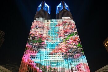 「TOKYO Night & Light」一旗プロデュース作品「水の都 江戸・外濠」の公式記録映像を公開。東京の夜を彩る新たな観光スポット・東京都庁第一本庁舎のプロジェクションマッピング。