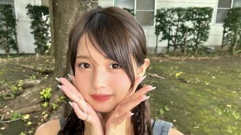 ばんばんざい・るな　タンクトップのデコルテ肩だしショットを公開！ SNSでファンからは「このビジュはレベチ」と称賛の声