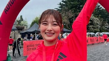 「凄い所で寝てるんやな」井上咲楽 超多忙タレントの寝床に衝撃！番組出演までガチ寝する姿に「丸まって寝てるの可愛い❤」