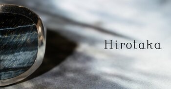 ジュエリーブランド「Hirotaka」より、人気の「EQUINOX/エキノックス」からシックなアンスラサイトカラーの新色が登場。