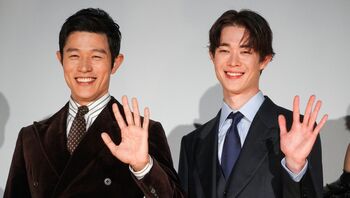 鈴木亮平 恋人役を演じた宮沢氷魚に「最近です、僕が氷魚くんを氷魚くんとして見られたのは」