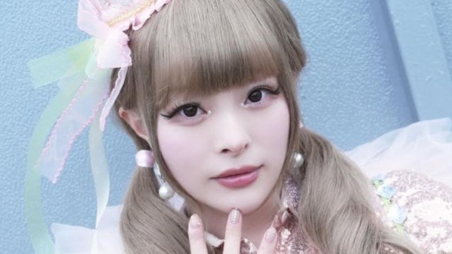 きゃりーぱみゅぱみゅ 雰囲気ガラリな黒髪ボブ姿を公開！前髪ぱっつんの姫カット風な“バリ似合う”ヘアスタイルに「色褪せない」「好きすぎてヤバい」