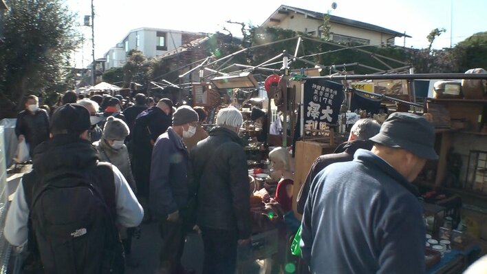 【盛況】世田谷“ボロ市”に海外観光客も注目　物価高の影響で変化？出店に区切りをつける店も「時代は変わっちゃいましたね」