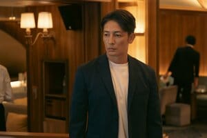 玉木宏 岡崎紗絵とのコンビは「じわじわ強くなる“タッグ感”を意識」笑いが絶えない撮影現場の裏話も【木曜劇場『プロフェッショナル』初回放送直前コメント】