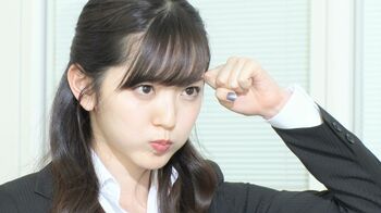 鈴木愛理が就活コントで“ぷんぷん顔”　若手芸人メンバーを骨抜きに