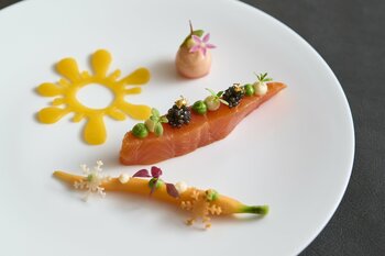 【リーガロイヤルホテル小倉】乾裕一シェフ、「注目のシェフ6人」に選出