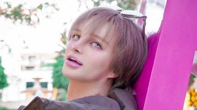 「リアルマネキン」Matt ほっそり美脚際立つ全身ショットに「脚長ぁ…」と驚きの声！ピタッとした細身パンツで抜群のスタイルを披露