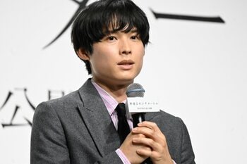 松村北斗「嬉しいですね、聞けてよかったです」松村ファンの共演者から「好きです」にニッコリ『秒速5センチメートル』