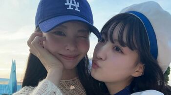 鶴嶋乃愛＆川口ゆりな おそろい“ドナルドコーデ”でディズニー満喫！着ぐるみとハグする姿に「トキメクほど可愛い」の声