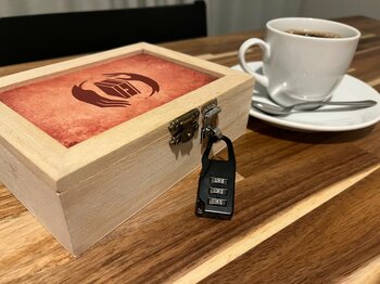 いよいよ明日、福岡天神にオープン！"謎を解かないと帰れないカフェ"はてな珈琲店が九州初上陸
