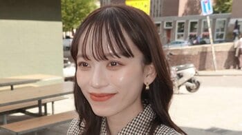 由布菜月 生後4ヵ月長女とおしゃれなオランダ“街ブラ”ショット公開！ベビーカーの娘に優しくほほ笑む姿に「街にピッタリ」「素敵すぎ」