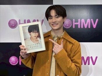 前田拳太郎「1枚1枚に感情と思いを込めた」大人ソリッドから無垢な清純さまでを表現！上海と宮古島で撮影した初カレンダーに自信