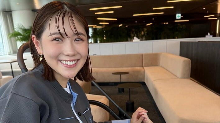西野未姫 生後4ヶ月長男と一緒にお仕事へ！おもちゃを“ちゅぱちゅぱ”くわえて笑顔でママを見守る姿に「大きくなりましたね」