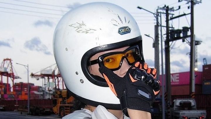 神宮寺勇太「カッコよすぎて頭がパンクしそう！」タンクトップ×バイク