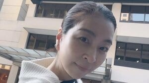 「こんなの食べたことない」真矢ミキ きのこたっぷりのおしゃれ手料理を披露！白ワインを添えた優雅な雰囲気ただよう食卓