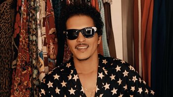 ブルーノ・マーズ 日本の花火と初コラボした音楽イベントを開催！本人からコメントも「きっと忘れられない夜になる」