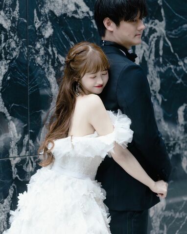 【祝！結婚】中井りか／ＮＧＴ４８／週刊ヤングジャンプ／受取指定可能／送料込み 新婚の元NGT48・中井りか 夫にバックハグ！ “最強のお姫様”な