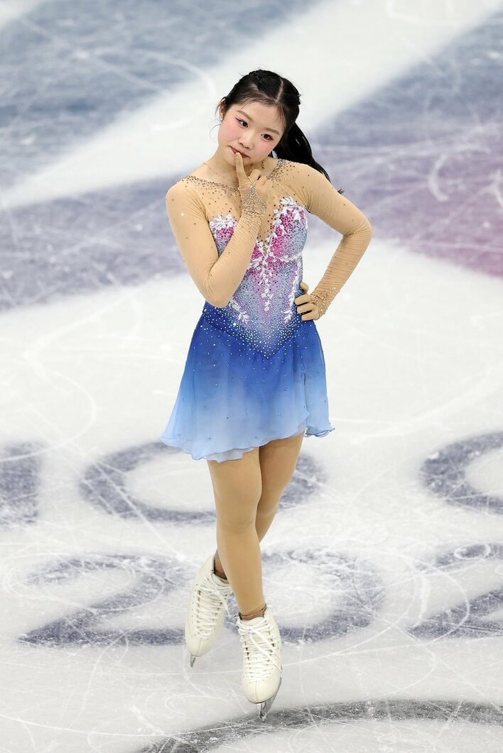 固定職人かおちゃん爆誕”シーンが話題！坂本花織 表彰台を“ある技”の