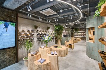 BIRKENSTOCK 渋谷コンセプトストアがオープン。渋谷の街の“流れ”から着想を得た、ブランドの世界観を体現する新たな拠点。