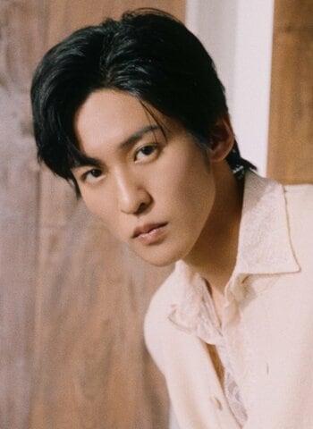 目黒蓮のFENDIスペシャルムービーが公開！新作バッグを手に、上品な色気をまとったスタイリングで登場