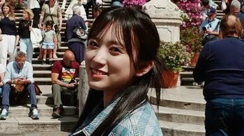 「なこ版ローマの休日！」矢吹奈子 イタリアでの“絵になるショット”を大公開！ロケ地満喫や本場のピザを味わう姿に「天才的に可愛い！」