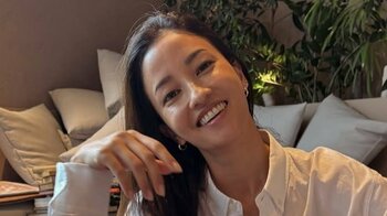 「歯並びキレイすぎ」黒木メイサ 37歳の誕生日報告！「今年も笑顔で…」と感謝つづる はじける笑顔の自撮りショットに「目の保養」