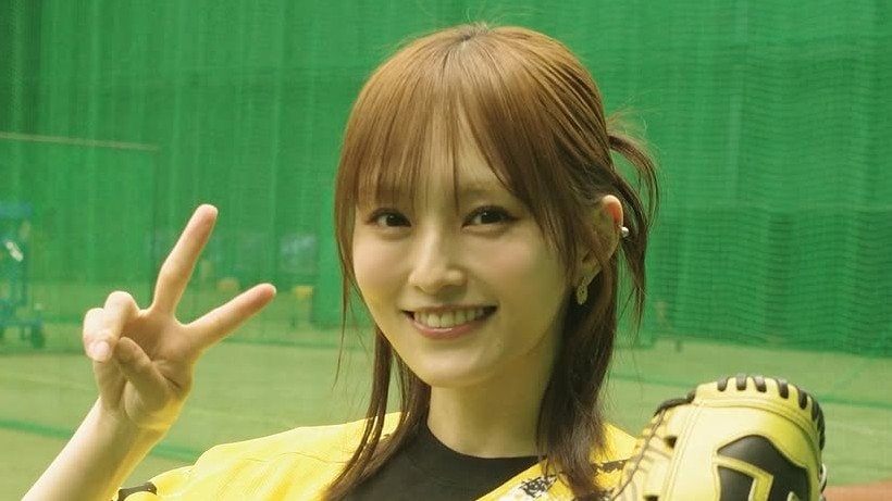 山本彩 ユニフォーム姿で笑顔の投球練習！甲子園での始球式の裏側で