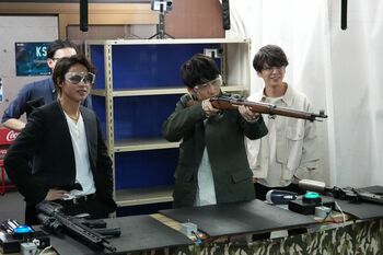上田竜也「のび太くらいのセンスある！」シューティングゲームで中丸雄一に太鼓判
