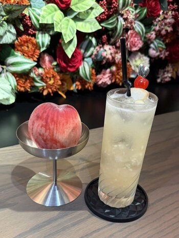 酷暑に"ひと口の涼"を。果肉感にこだわった桃ドリンク2種が夏季限定で登場