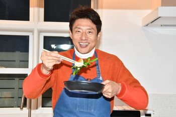 松岡修造 全工程2分半での調理に挑戦！時短レシピに「だからできるんだ」