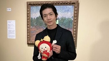 「わかります?」松下洸平(38) 美顔器で顔がピクピクする様子を再現　軽部アナの髪の毛の一本一本まで描きたい!?「ゴッホ展 家族がつないだ画家の夢」