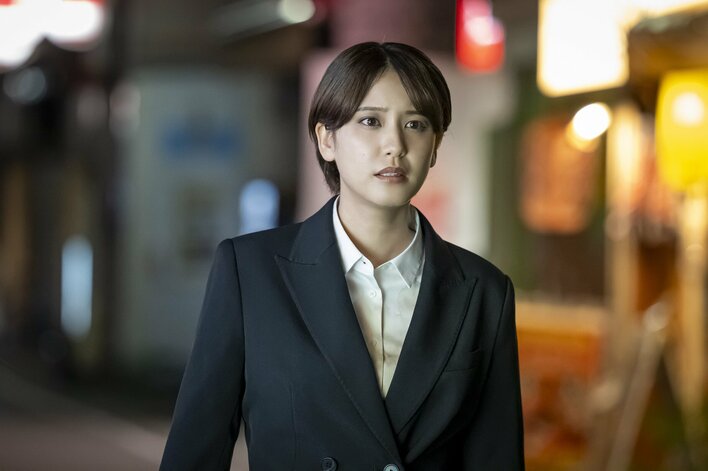山崎紘菜よりコメント到着！「ここからはドラマオリジナルのストーリーがどんどん動き始めます」『今夜もシリアルキラーと待ち合わせ』
