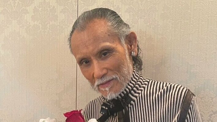 片岡鶴太郎 “多才”な華やかフラワーアレンジメント披露！見る角度で表情が変わる“エネルギーに満ちた”作品に「綺麗な色合い」