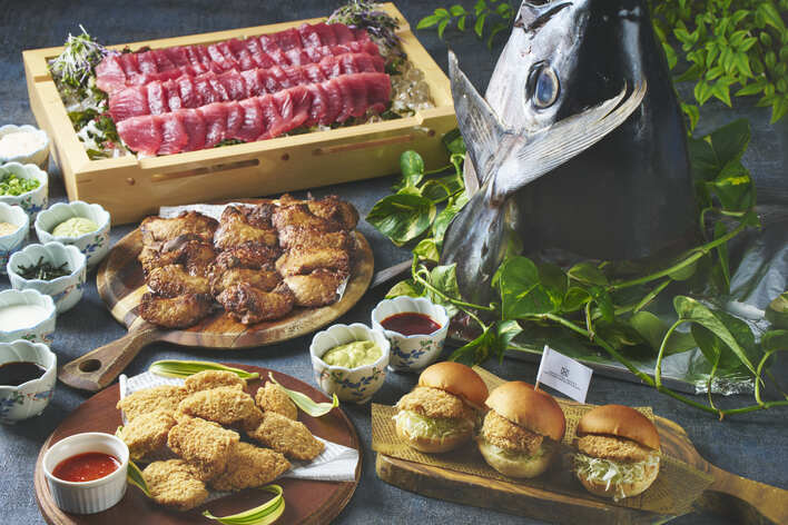 【オリエンタルホテル 沖縄リゾート＆スパ】ソウルフード「沖縄ステーキ」や“生”で味わう「なはまぐろ」など沖縄の食文化を堪能するQWACHI新ディナーメニュー