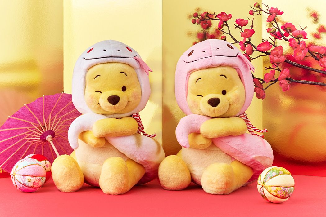 初売りセール プーさんがヘビコスチューム姿に！ディズニーお正月グッズ新登場 ジャケット・アウター