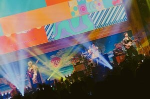 【独占＆写真16枚】美声×美声コラボで会場熱狂！マルシィ吉田右京がINI髙塚大夢との超仲良しステージと疾走感あるバンドサウンドで魅了『STAR×めざましライブ』