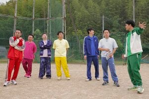 千鳥が母校を訪れ「思い出クイズ」出題！コンビ結成前の大スベリ&人生初ツッコミなどの青春秘話に華大千鳥メンバー「エモい！！」