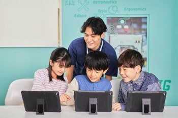 AIが進化する今こそ、春休みに「考える力」をアップデート！プログラミング教育 HALLO 春の無料体験会を全国の教室で実施中