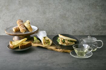 東京・九品仏に本店をかまえるベーカリー「Comme'N（コムン）」から、柑橘や夏野菜など季節の味覚を楽しむ新商品が、7月1日（水）より登場