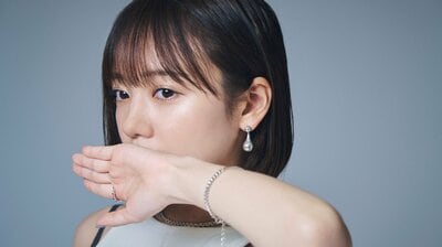 齊藤京子「いつも以上に美意識が高まっています」“全身整形後”の役作りで美容に目覚め、“美人風ボブ”姿で美白点滴を初体験