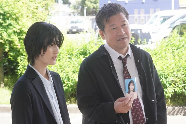 「夫婦の年齢は関係ない」佐藤二朗＆橋本愛が演じる23歳差の夫婦×刑事バディを生んだ脚本の秘密【『夫婦別姓刑事』脚本家・矢島弘一インタビュー】