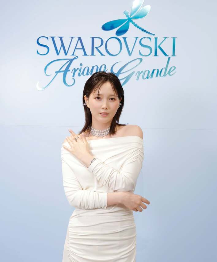 女神降臨」本田翼 美肩際立つオフショルドレス姿を披露！豪華
