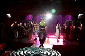 準備不足に頭を抱える久部（菅田将暉）その一方でリカ（二階堂ふみ）やモネ（秋元才加）らが見せる“本気”＜『もしがく』第4話完全版＞