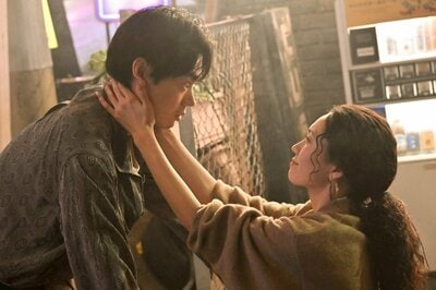 蜷川（小栗旬）に激励され感激する久部（菅田将暉） ジェシー（シルビア・グラブ）と対峙し…『もしもこの世が舞台なら、楽屋はどこにあるのだろう』第10話予告