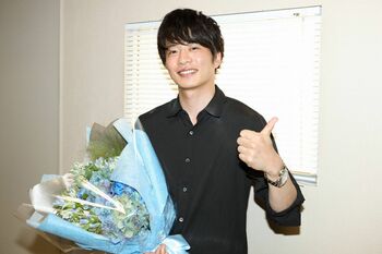 田中圭がクランクアップ！「僕と瀬野の気持ちはみんなと一緒にいます！うそじゃないよ（笑）」