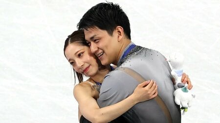 りくりゅうの“北斗の拳”な瞬間が話題！NYタイムズ厳選の1枚に「間違いなくオリンピック史に…」【ミラノ・コルティナ五輪】