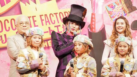 堂本光一「マジで俺の身長抜かすなよ」と懇願！「光一さんの前に座っていたら背中がジンジン、モワモワしてきた」という子役の発言に大爆笑