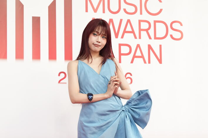 【写真】アイナ・ジ・エンドがドレス姿で登場！MAJ2026のレッドカーペットの写真を見る