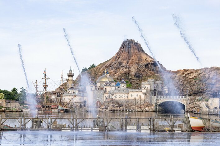 夏の東京ディズニーリゾート限定プログラム発表 新たなびしょ濡れ