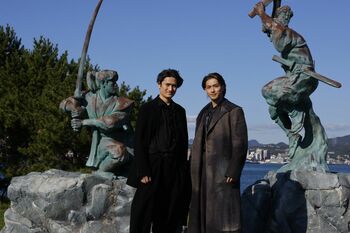 横浜流星＆中村隼人が“巌流島”に立つ「戦いの場所にふさわしい」